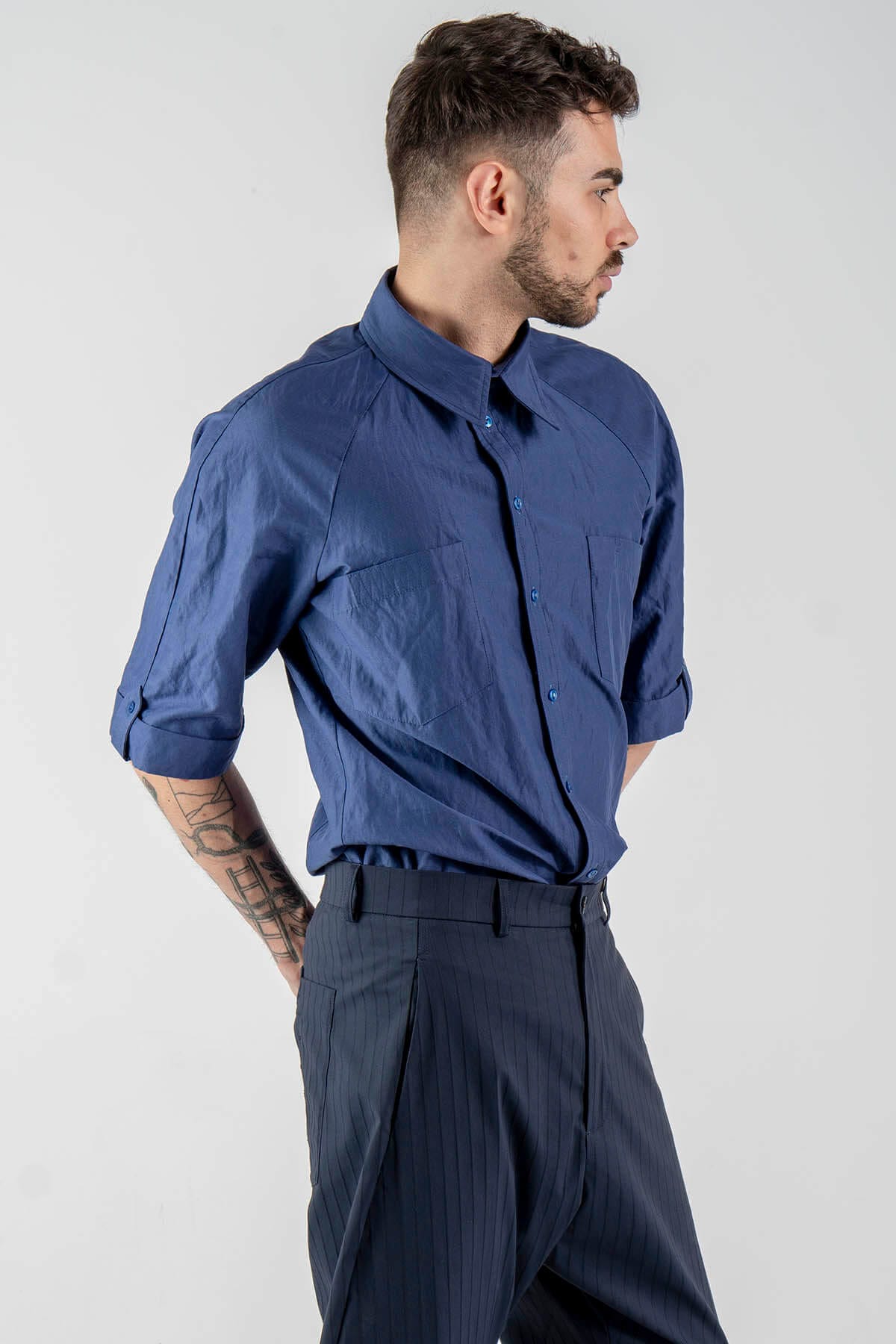 Reglan Sleeve Shirt in Blue