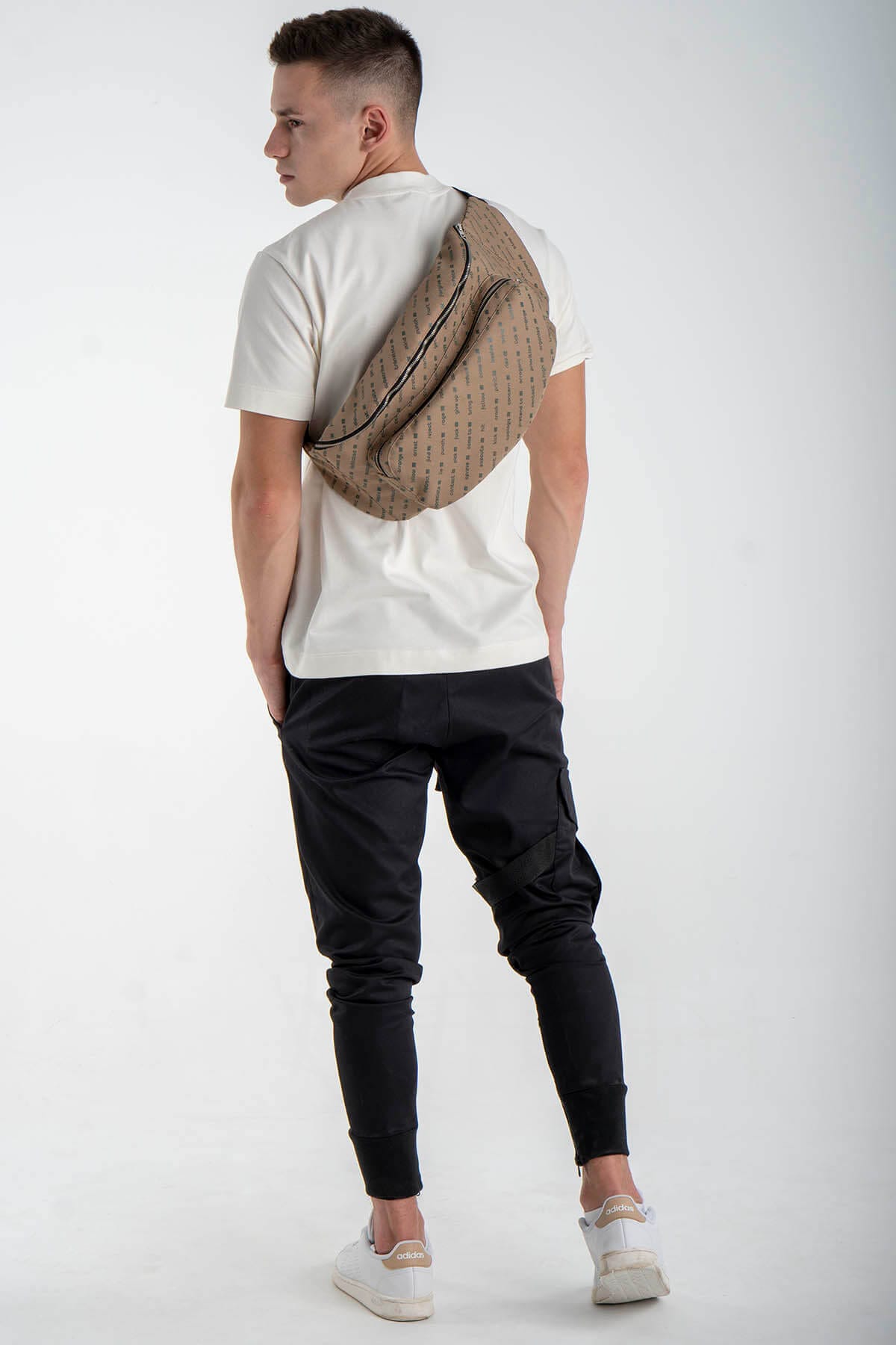 Jumbo Belt bag in Brown With all Over Print