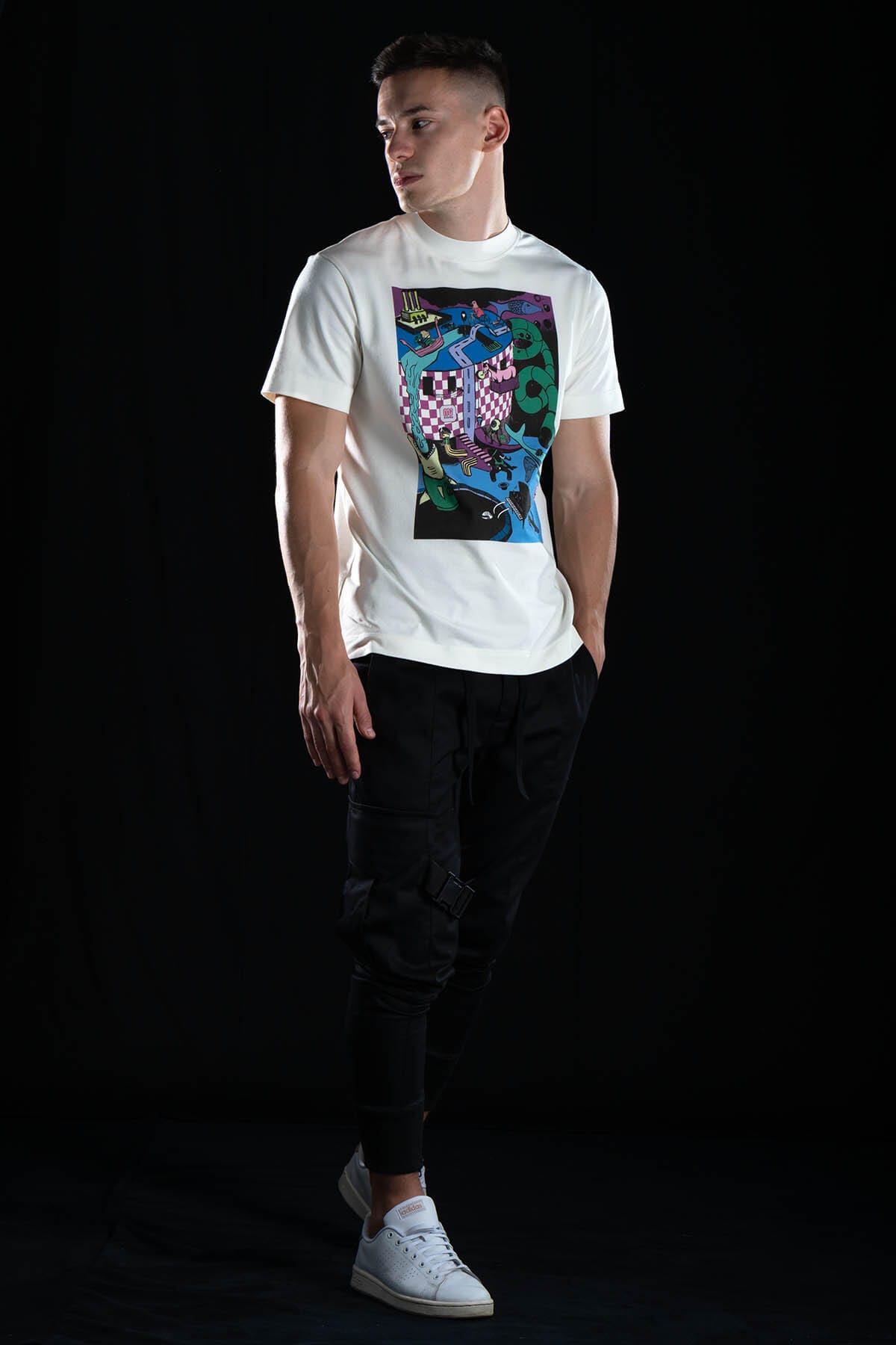 Hand painted T-shirt “Anarchism” White