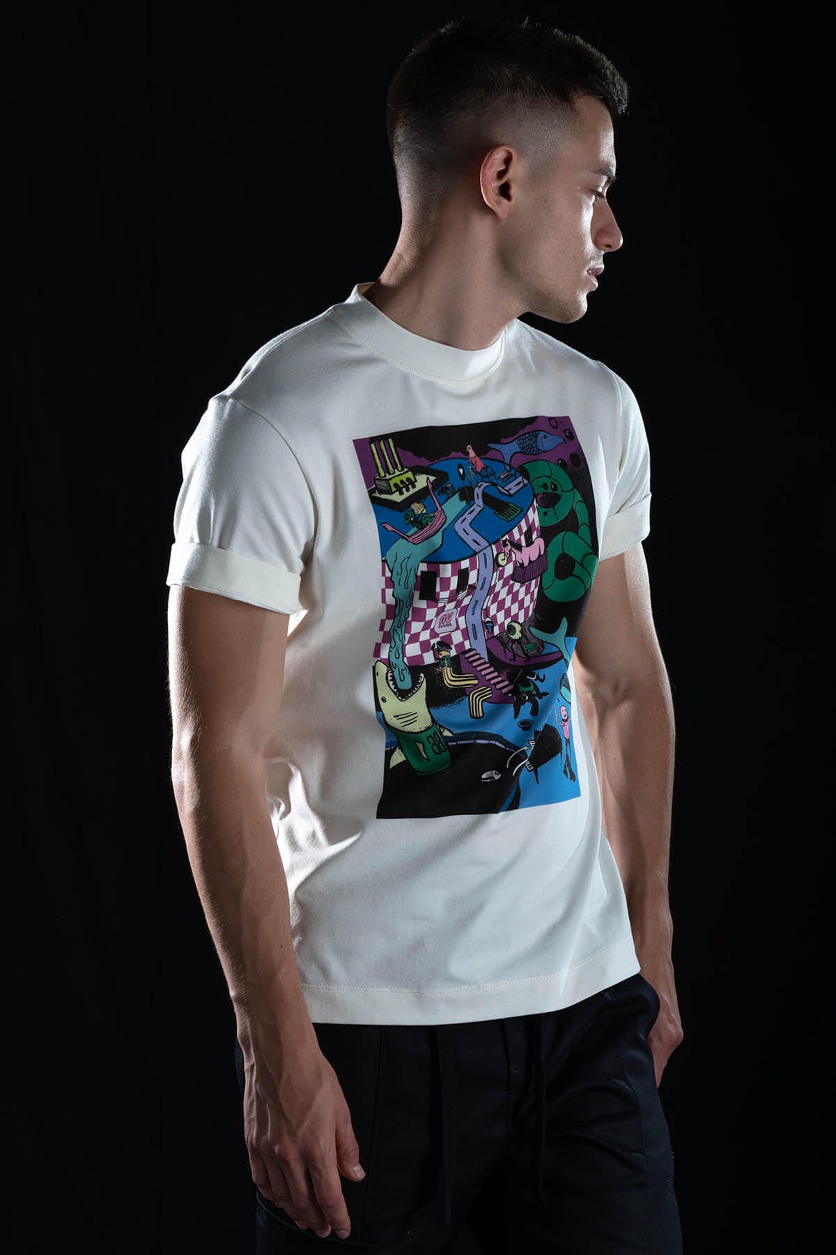 Hand painted T-shirt “Anarchism” White