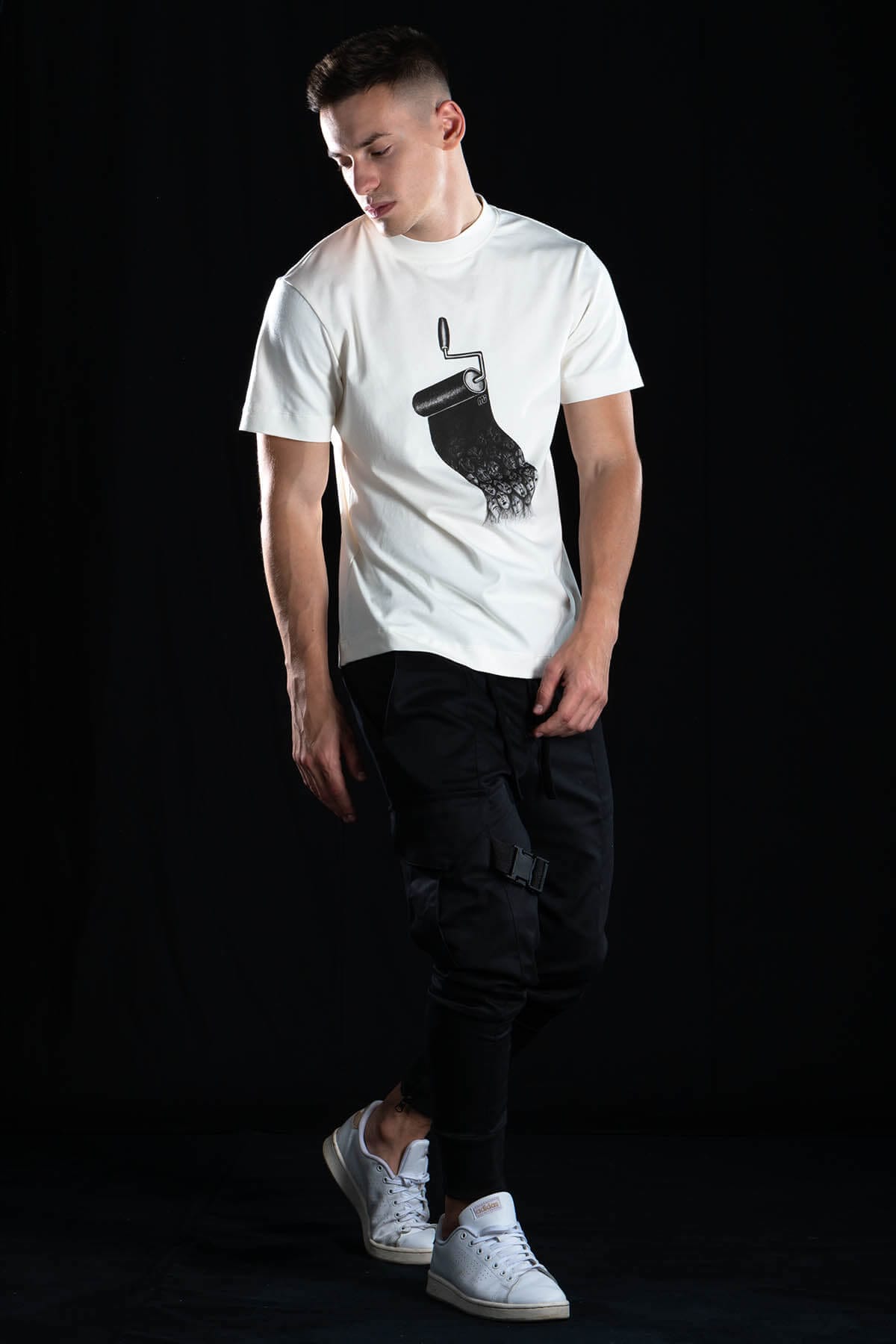 Hand Drawn T-shirt “Paint” White