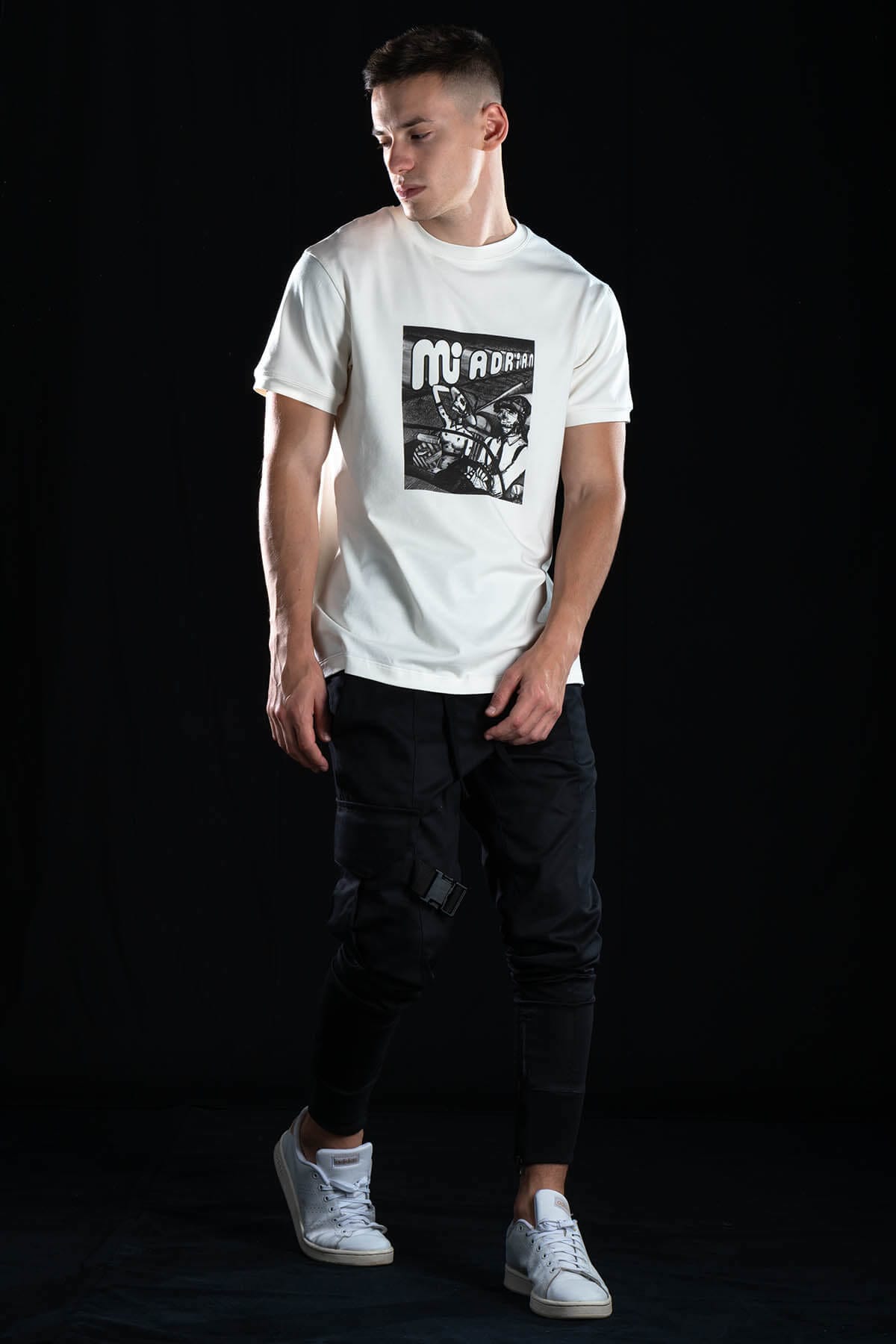 Hand painted T-shirt “Romance” White