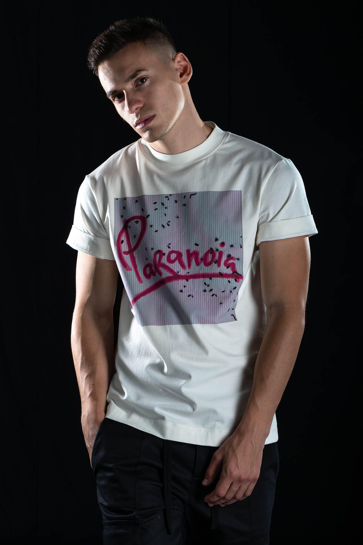 Hand painted T-shirt “Paranoia” White