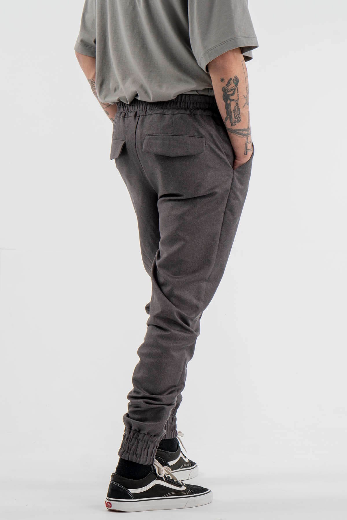 Trousers in Gray
