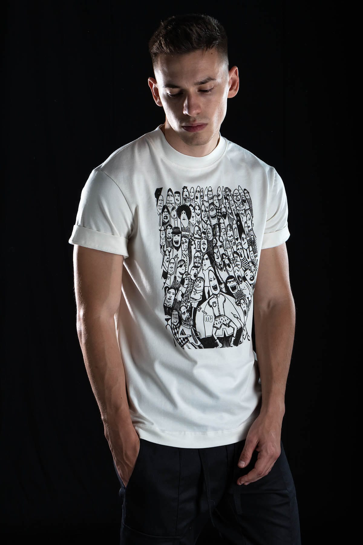 Hand painted T-shirt “Society” White