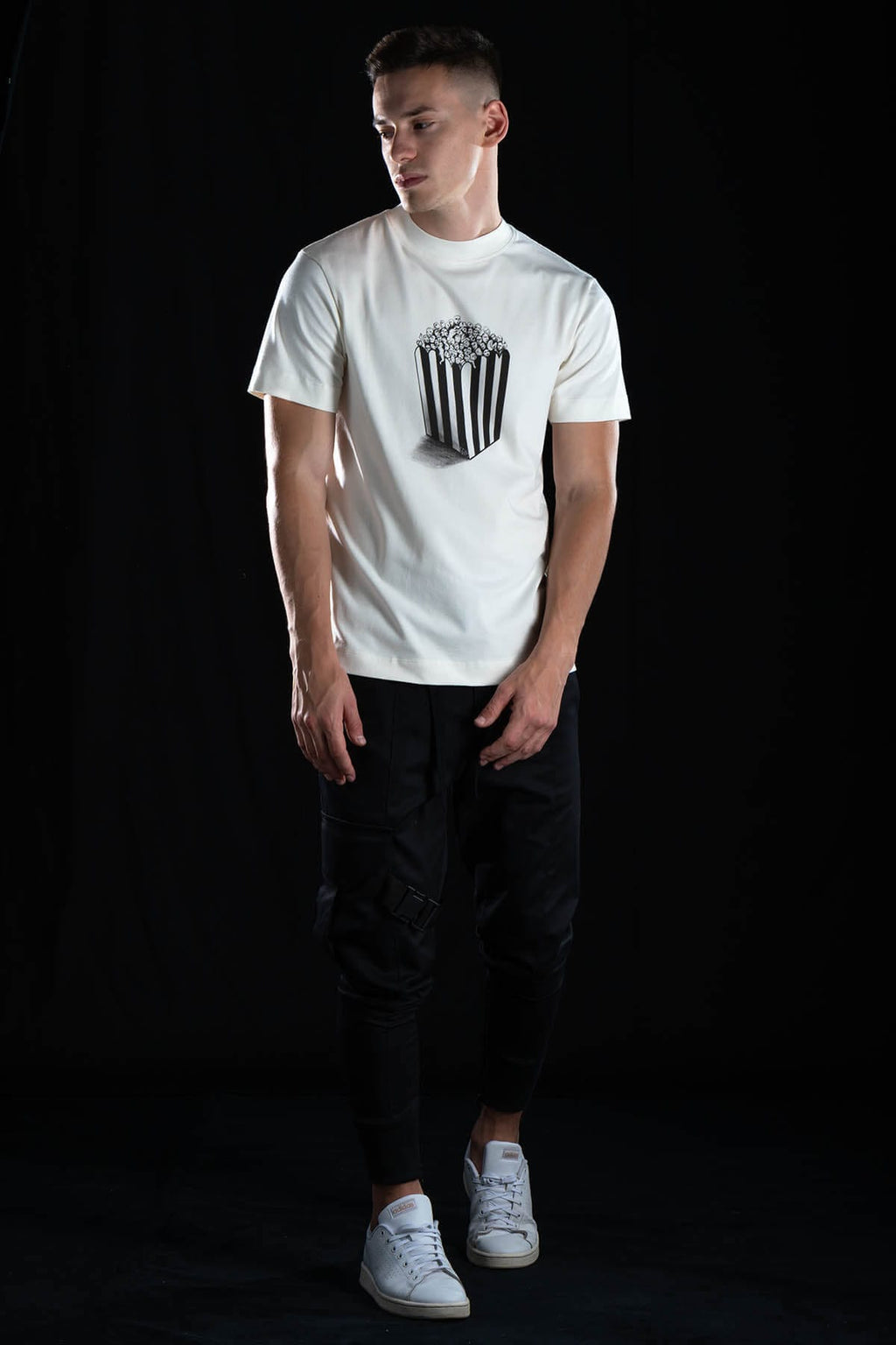 Hand painted T-shirt “Popcorn” White